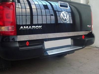 Накладка на кромку крышки багажника (нерж.) 1 шт. VW AMAROK 2010 > ― PEARPLUS.ru